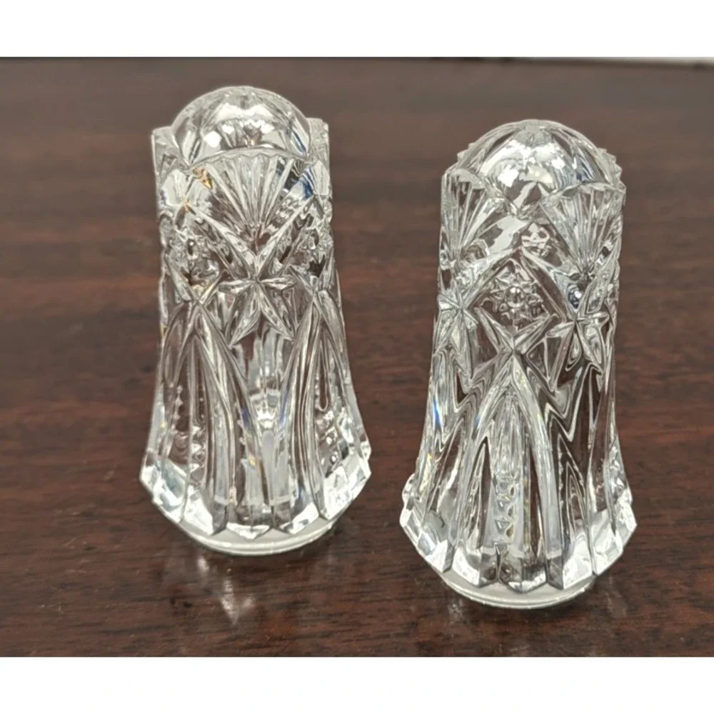 Vintage Clear Pressed Glass Salt Pepper Shakers Starburst Fan Pattern Crystal